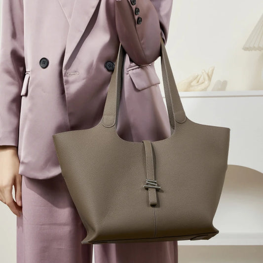 Head layer cowhide wind chime tote bag for women, large capacity commuting handbag single shoulder leather handbag for women