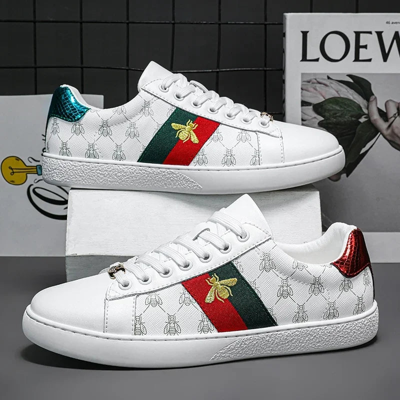 2025 High Quality Comfy Leather Skateboard Shoes Man Classic White Embroidered Bee Shoes Men Trainers Luxury Brand Sneakers Men