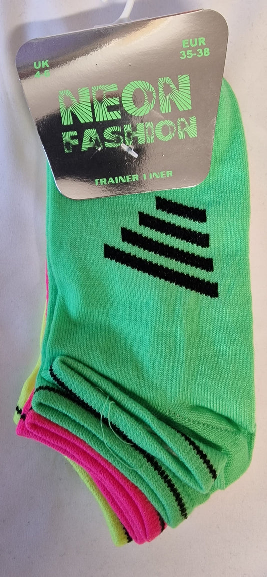 SO13 BLACK STRIPE NEON 3PK UK 4-5