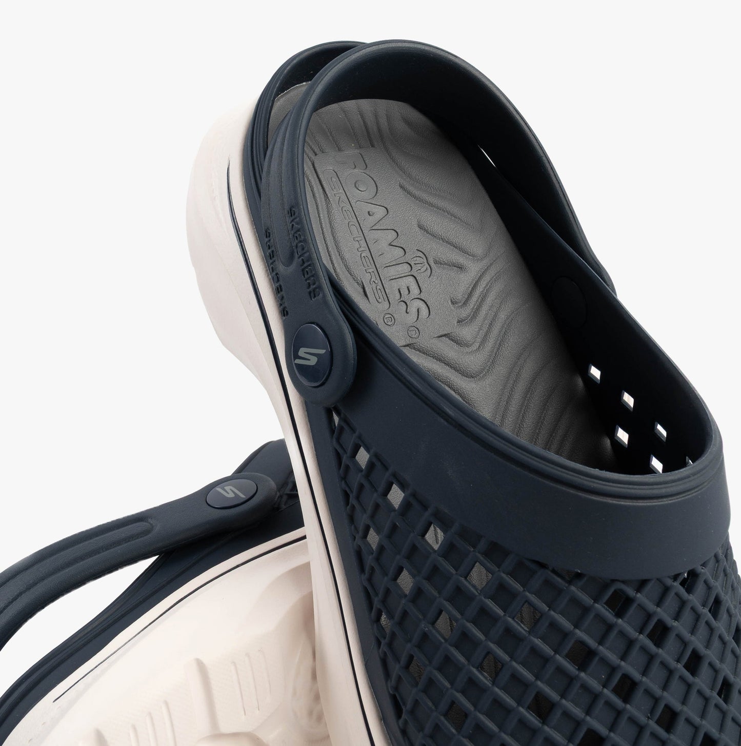 Skechers 243283/NVW GO WALK 7 FOAMIES - AMBITION Mens Sandals Navy/White