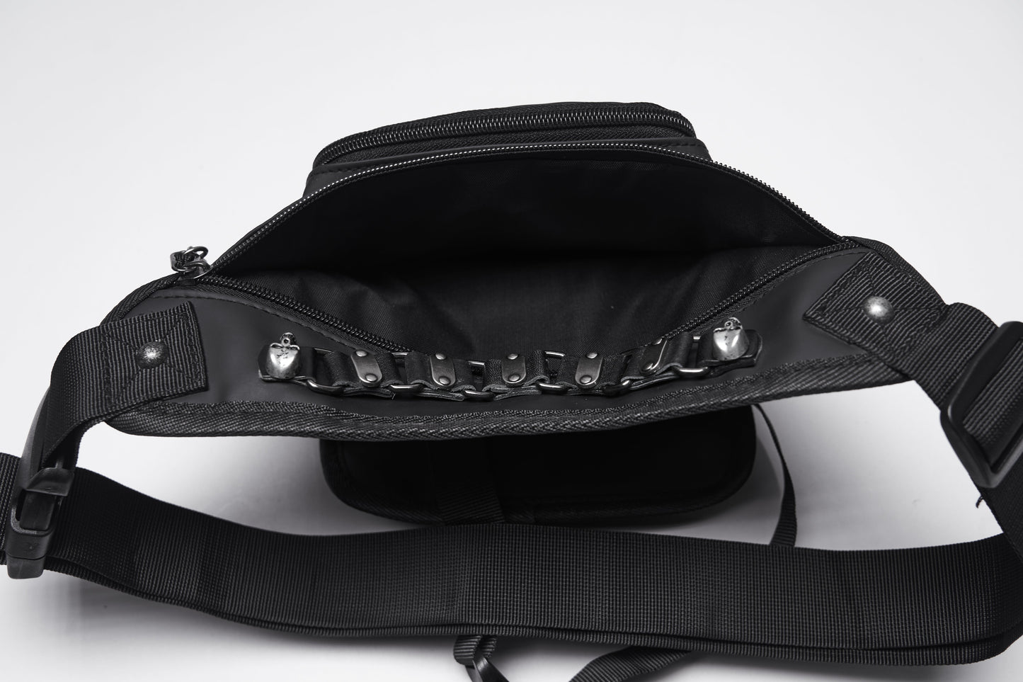 Punk Rave Cyberpunk Chain & Skull Hardware Waist–Leg Bag