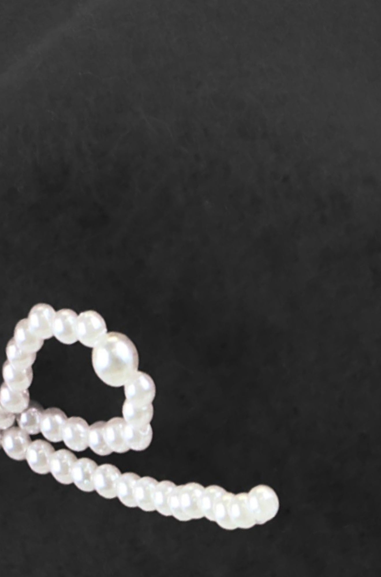 Yumi Black Pearl Bow Beret