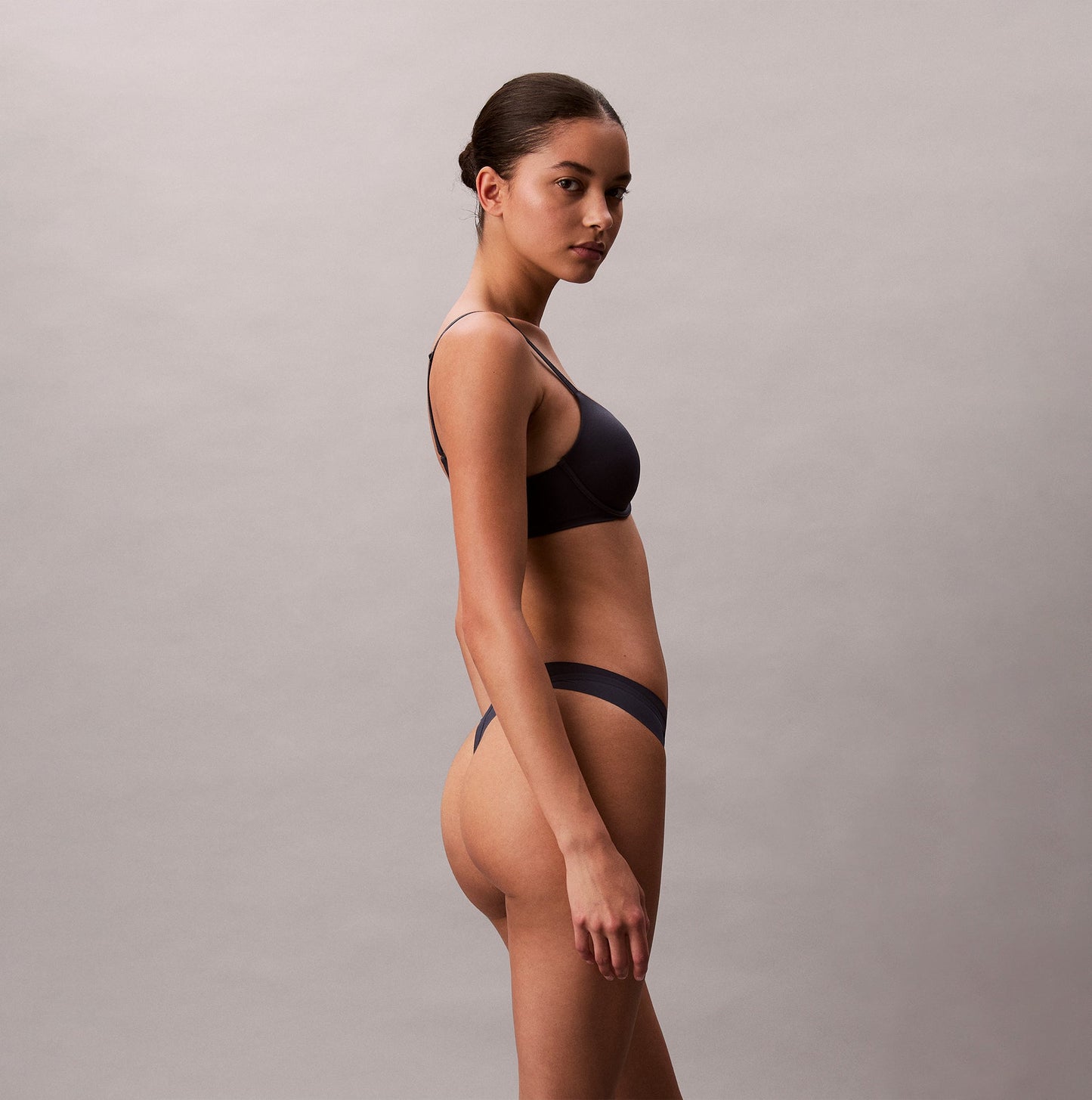 Calvin Klein Womens Invisible 3 Pack Thong Multi