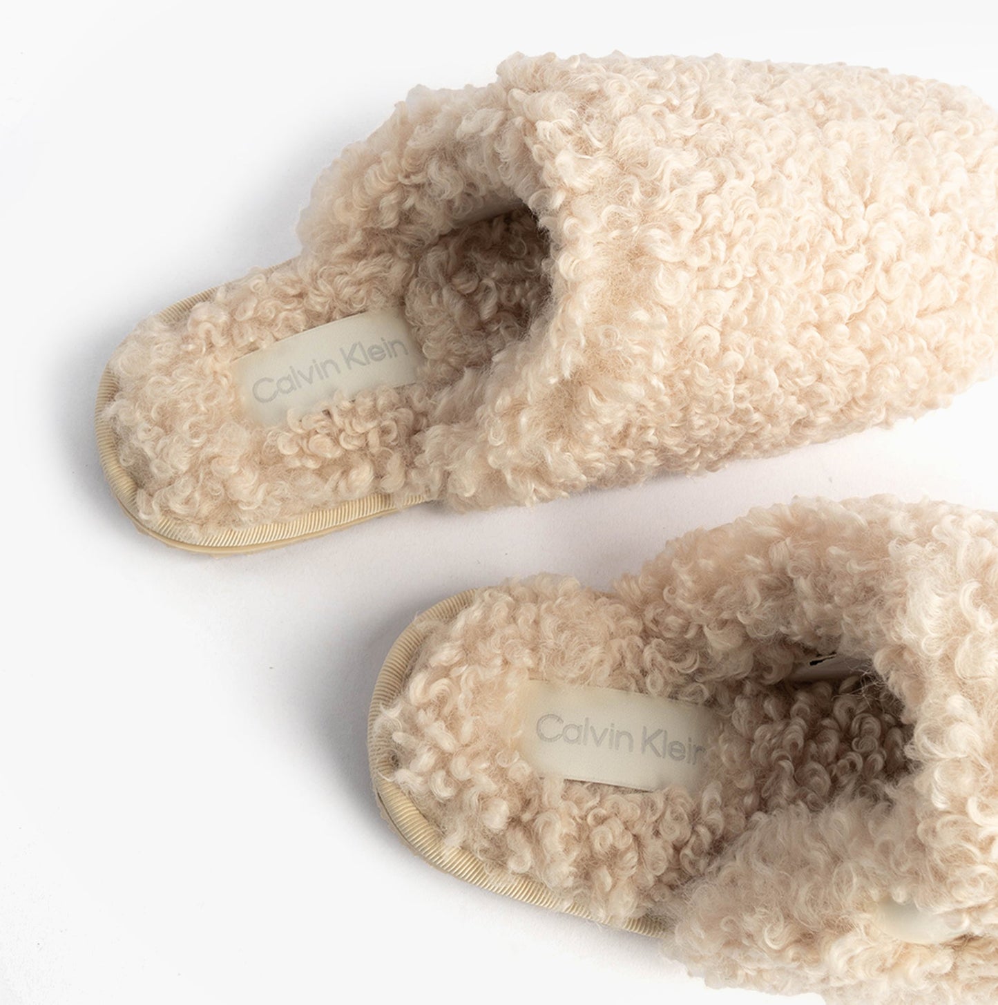 Calvin Klein CLOSE SLIPPER FUR Womens Slippers Marshmallow