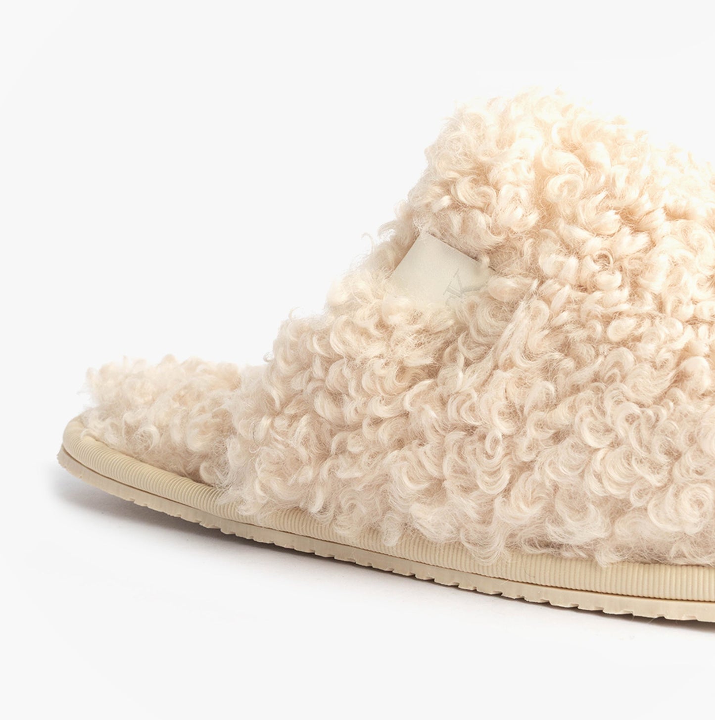 Calvin Klein CLOSE SLIPPER FUR Womens Slippers Marshmallow