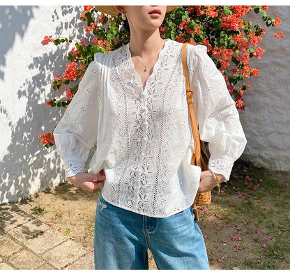 2025 Spring New Women's French White Shirt Splicing Lace Embroidery Design Ladies Shirt Long Sleeve Casual Holiday Beach Tops