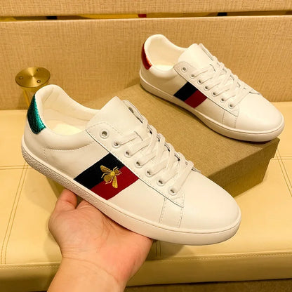 2025 High Quality Comfy Leather Skateboard Shoes Man Classic White Embroidered Bee Shoes Men Trainers Luxury Brand Sneakers Men