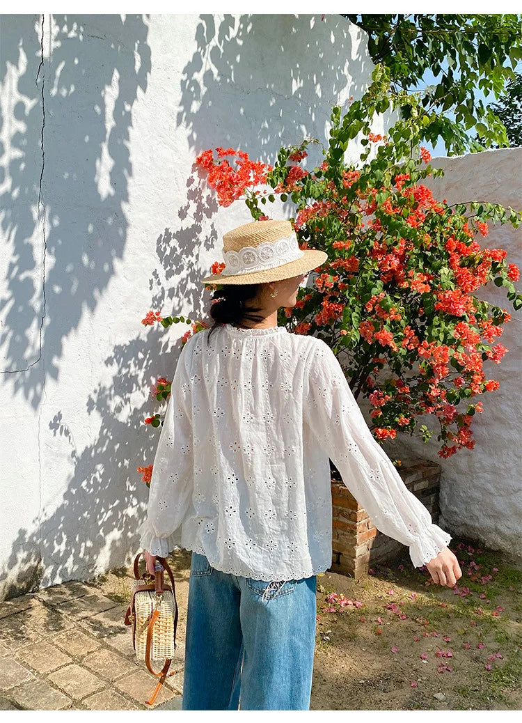 2025 Spring New Women's French White Shirt Splicing Lace Embroidery Design Ladies Shirt Long Sleeve Casual Holiday Beach Tops