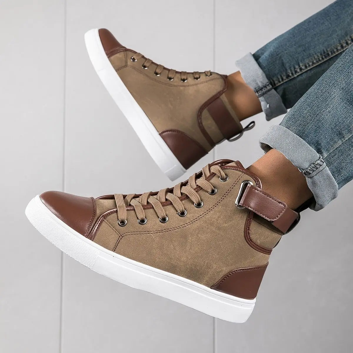 2025 Men Sneakers Men Leather Skateboarding Shoes Male Thick Bottom Non-Slip Student High-Top Sport Shoes Hombre Mens Footwear