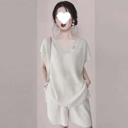 Casual Fashionable V-Neck Shorts Set Summer New Light Elegant Quality Small Size People Will like Short Skirt And Top Set