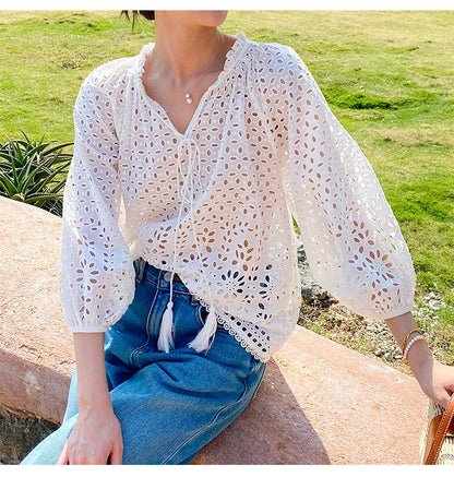 2025 Spring New Women's French White Shirt Splicing Lace Embroidery Design Ladies Shirt Long Sleeve Casual Holiday Beach Tops