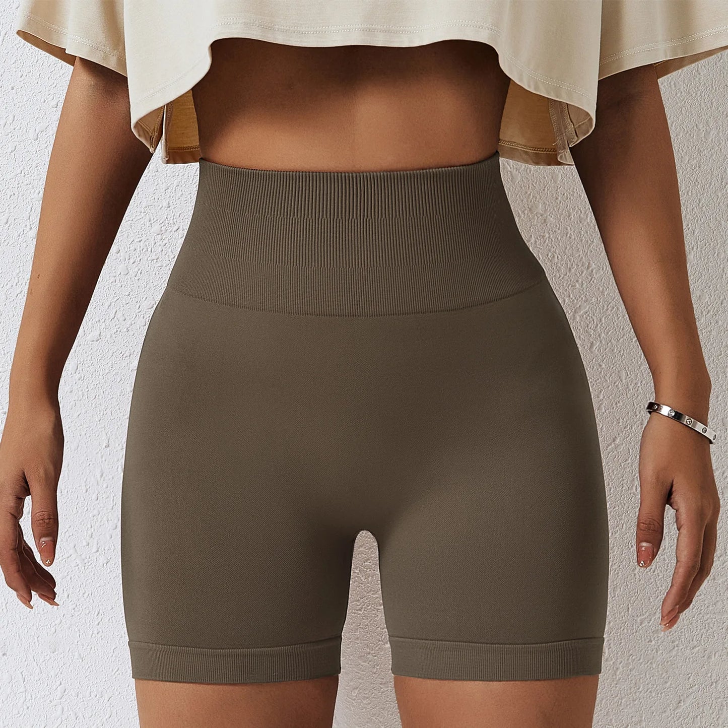 Seamless Yoga Shorts Women Fitness Shorts Running Cycling Shorts Breathable Sports Leggings High Waist Summer Workout Gym Shorts