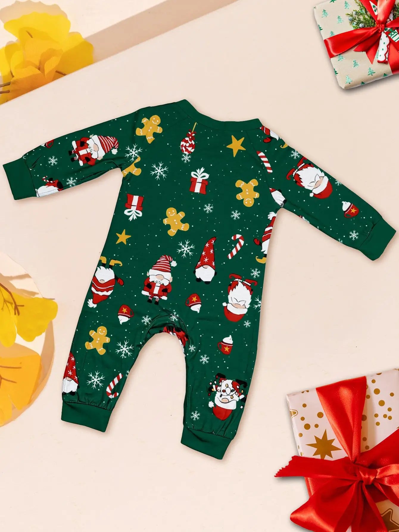 2026 Christmas Matching Pajamas Family Outfits Patchwork Set Adult Father Mother Kids Baby Sleepwear Look Pyjamas Clothes