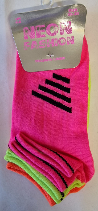 SO13 BLACK STRIPE NEON 3PK UK 4-5