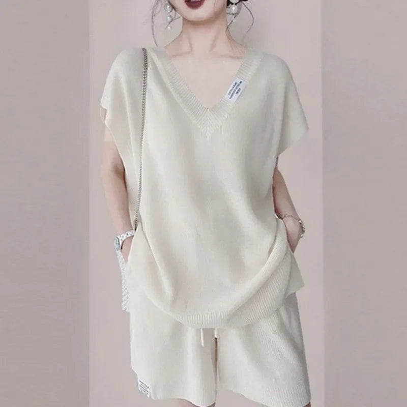 Casual Fashionable V-Neck Shorts Set Summer New Light Elegant Quality Small Size People Will like Short Skirt And Top Set