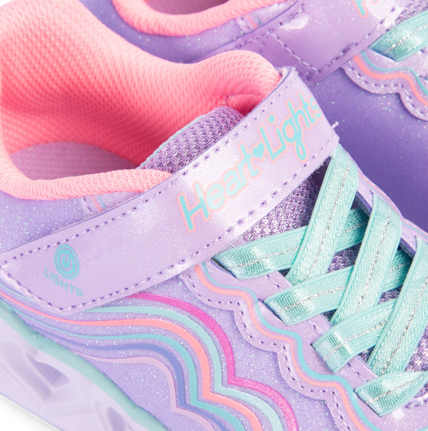Skechers 302689L/LVMT HEART LIGHTS - RETRO HEARTS Girls Trainers Lavender/Multi