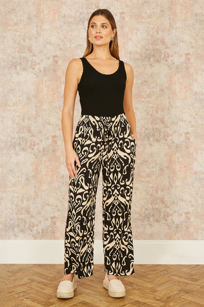 Yumi Black Fine Knit Vest Top