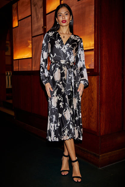Yumi Black Floral Satin Pleated Midi Dress