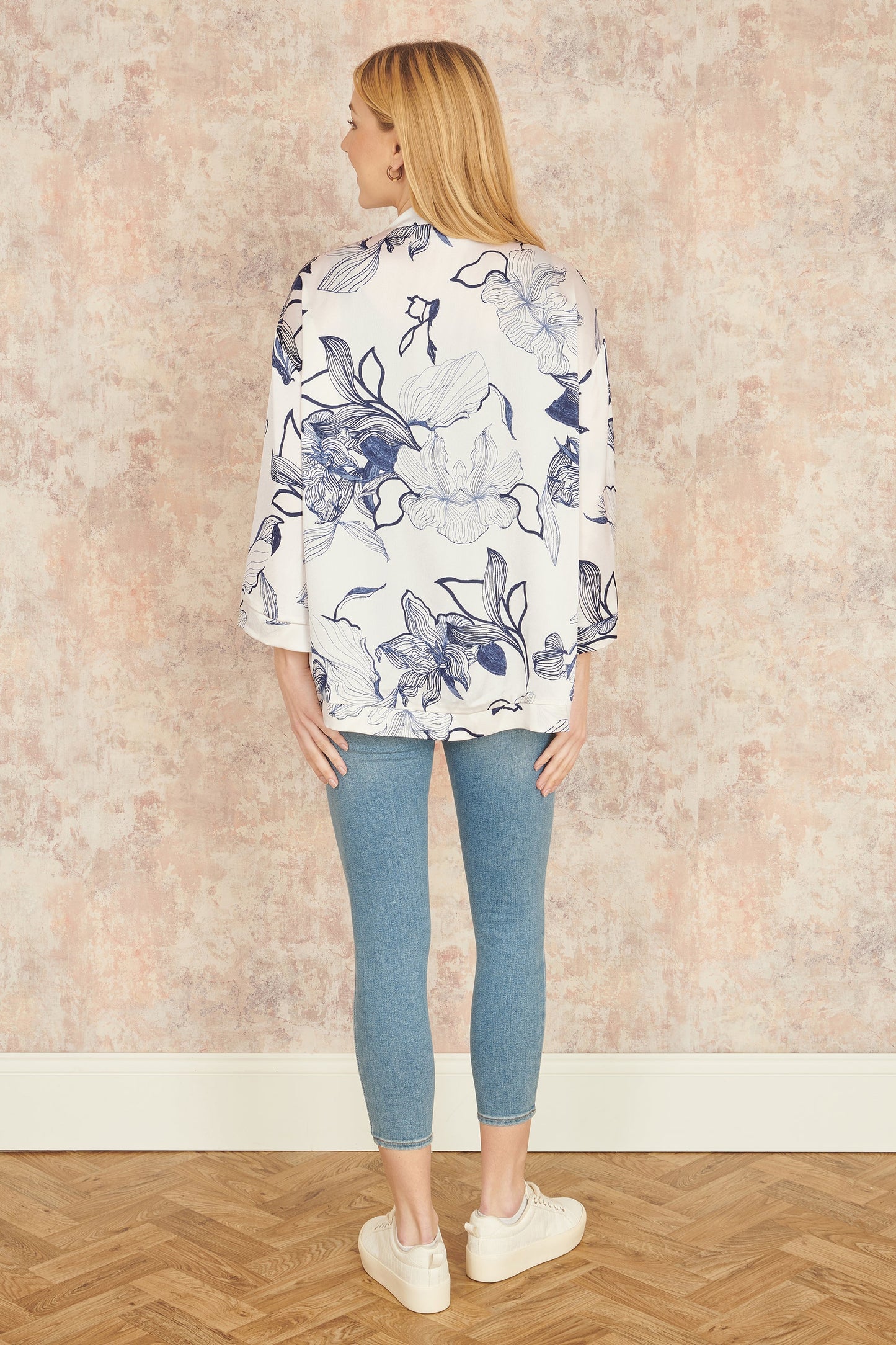 Yumi White Abstract Floral Print Kimono