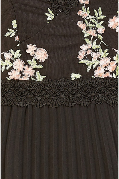 Yumi Black Embroidered Panel Midi Dress With Pleats