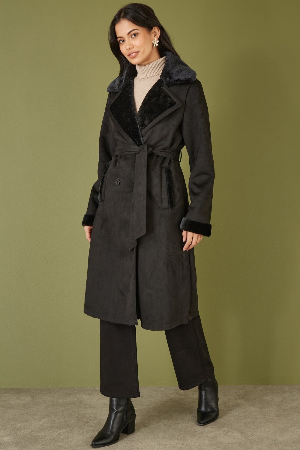 Yumi Black Trench Coat With Faux Fur Lining