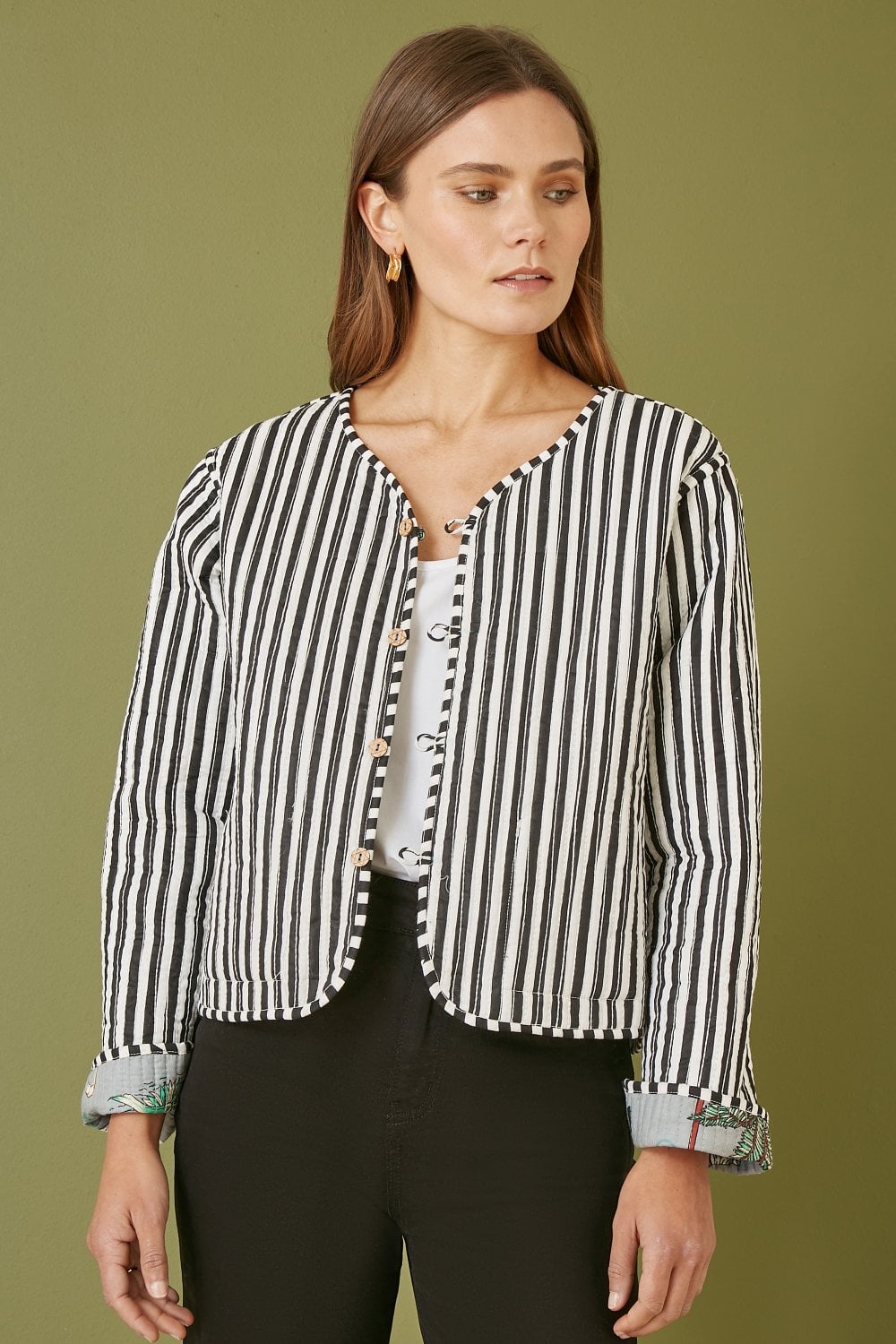 Yumi Grey Animal Print Reversible Cotton Cropped Quilted Jacket